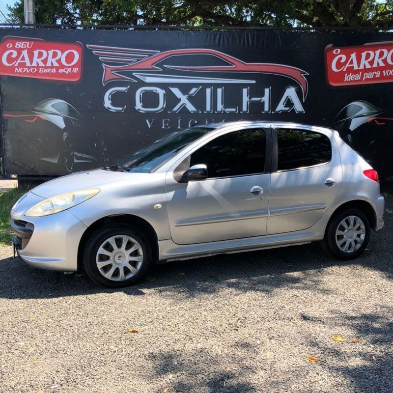 Peugeot 207 XR 1.4 2011/2011 SÉRGIO VEÍCULOS TEUTÔNIA / Carros no Vale