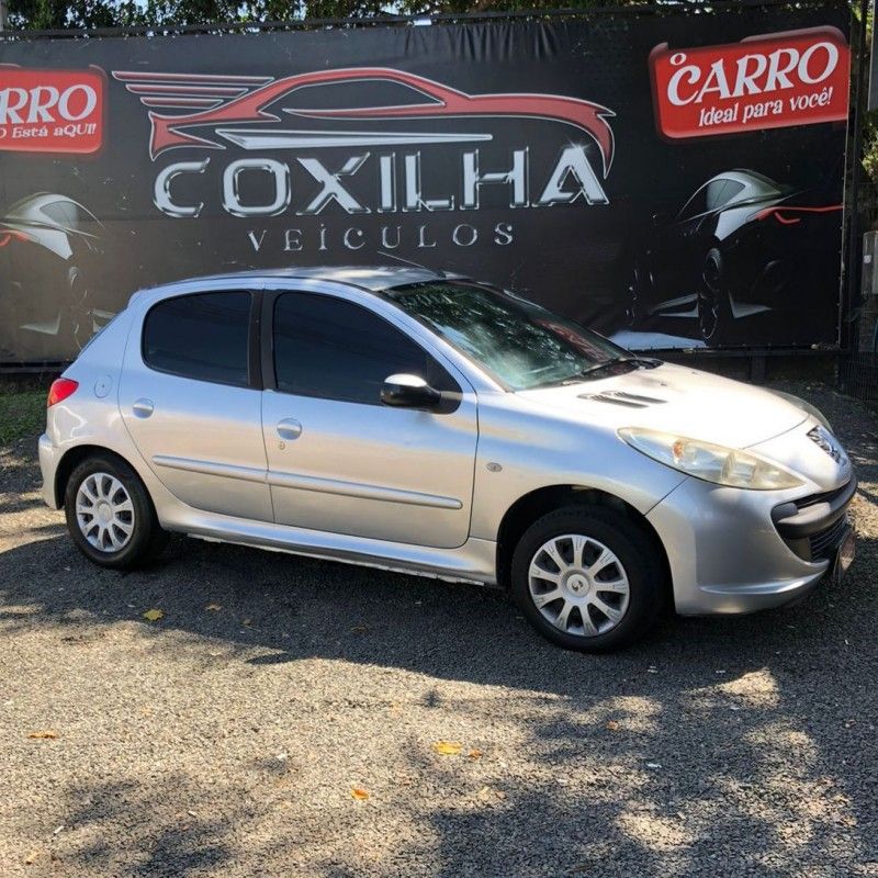 Peugeot 207 XR 1.4 2011/2011 SÉRGIO VEÍCULOS TEUTÔNIA / Carros no Vale