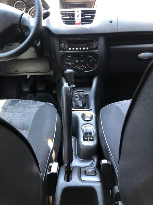 Peugeot 207 XR 1.4 2011/2011 SÉRGIO VEÍCULOS TEUTÔNIA / Carros no Vale