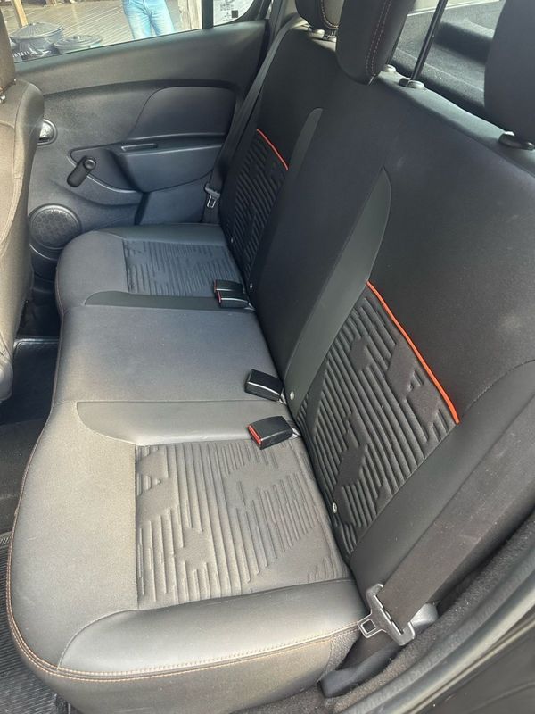 Renault SANDERO STEPWAY ZEN 1.6 2020/2020 SÉRGIO VEÍCULOS TEUTÔNIA / Carros no Vale