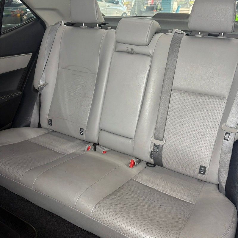 Toyota COROLLA GLi 1.8 2017/2017 SÉRGIO VEÍCULOS TEUTÔNIA / Carros no Vale