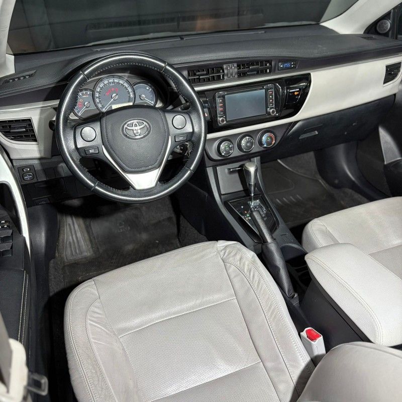 Toyota COROLLA GLi 1.8 2017/2017 SÉRGIO VEÍCULOS TEUTÔNIA / Carros no Vale
