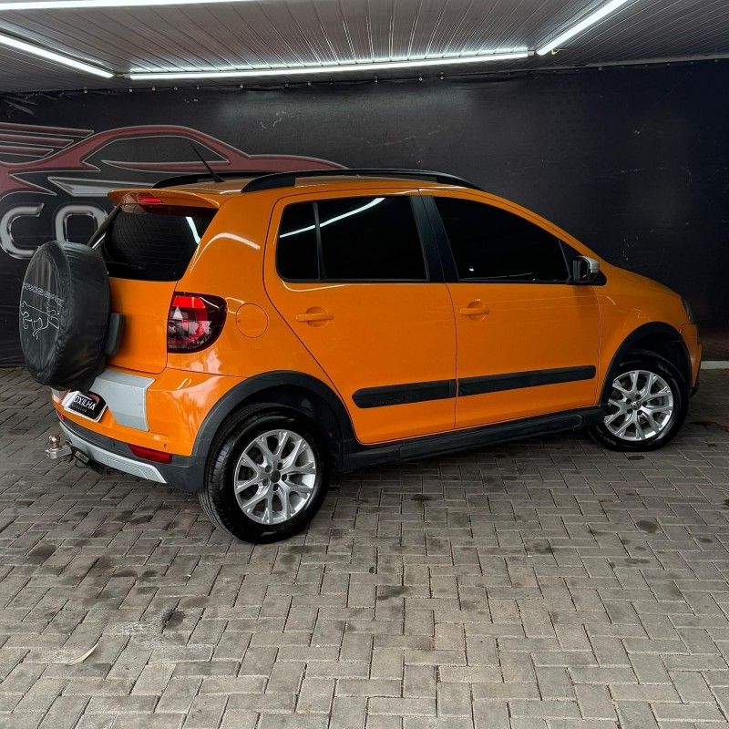 Volkswagen CROSSFOX 1.6 2014/2014 SÉRGIO VEÍCULOS TEUTÔNIA / Carros no Vale