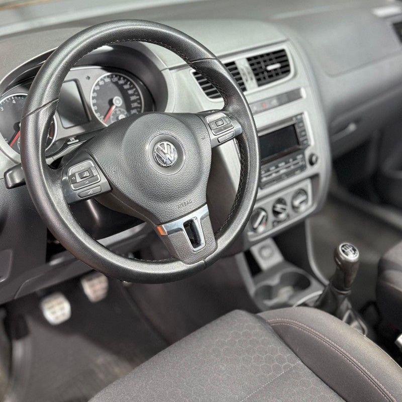 Volkswagen CROSSFOX 1.6 2014/2014 SÉRGIO VEÍCULOS TEUTÔNIA / Carros no Vale