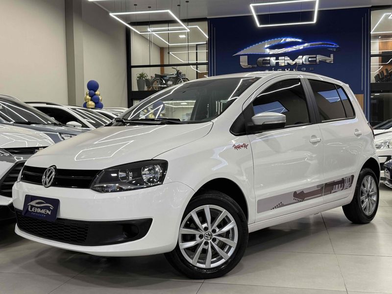 VOLKSWAGEN FOX 1.6 MI ROCK IN RIO 8V 2014/2014 LEHMEN VEÍCULOS VENÂNCIO AIRES / Carros no Vale