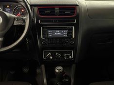 VOLKSWAGEN FOX 1.6 MI ROCK IN RIO 8V 2014/2014 LEHMEN VEÍCULOS VENÂNCIO AIRES / Carros no Vale