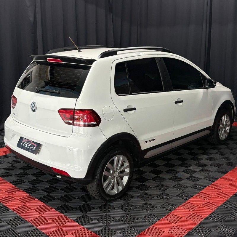Volkswagen FOX TRACK 1.0 2017/2017 SÉRGIO VEÍCULOS TEUTÔNIA / Carros no Vale