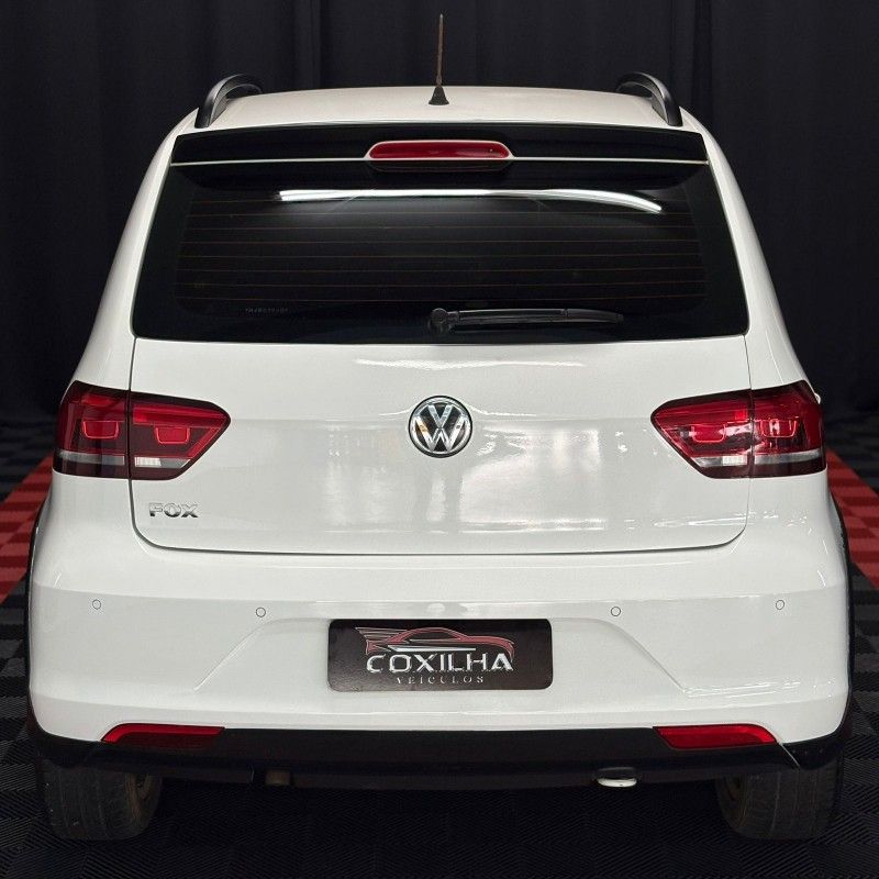 Volkswagen FOX TRACK 1.0 2017/2017 SÉRGIO VEÍCULOS TEUTÔNIA / Carros no Vale
