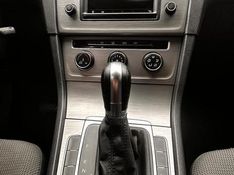 Volkswagen GOLF COMFORTLINE 1.6 MSI 2016/2016 SÉRGIO VEÍCULOS TEUTÔNIA / Carros no Vale