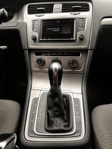 Volkswagen GOLF COMFORTLINE 1.6 MSI 2016/2016 SÉRGIO VEÍCULOS TEUTÔNIA / Carros no Vale