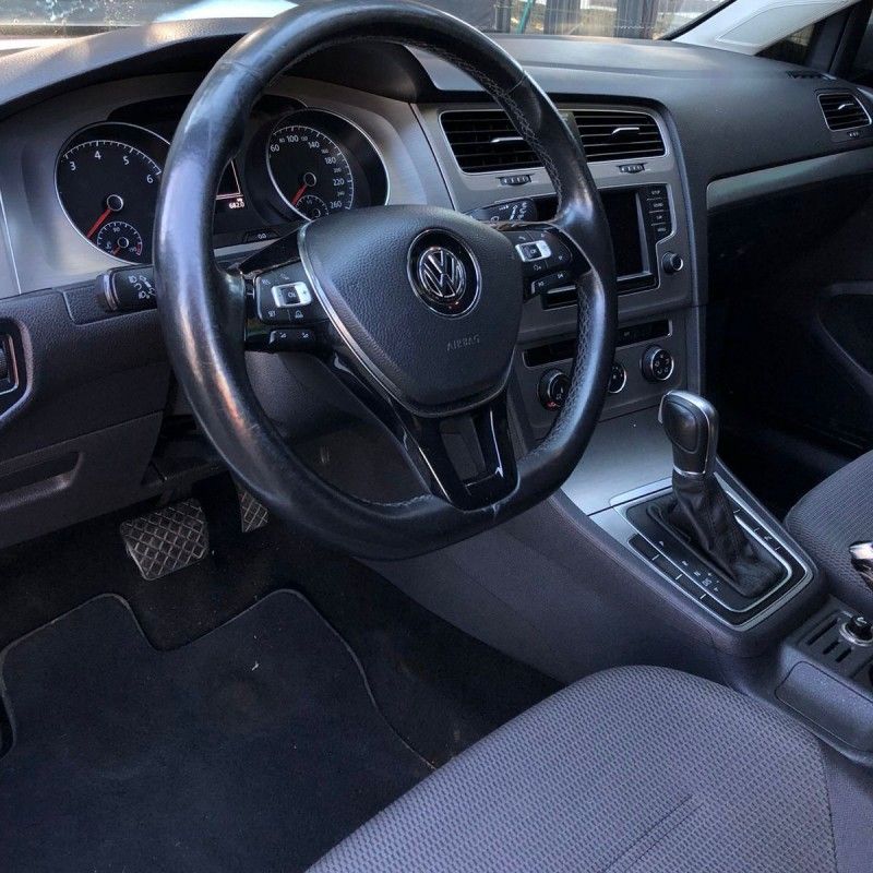 Volkswagen GOLF COMFORTLINE 1.6 MSI 2016/2016 SÉRGIO VEÍCULOS TEUTÔNIA / Carros no Vale
