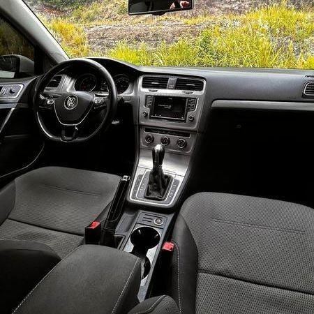Volkswagen GOLF COMFORTLINE 1.6 MSI 2016/2016 SÉRGIO VEÍCULOS TEUTÔNIA / Carros no Vale