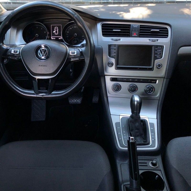 Volkswagen GOLF COMFORTLINE 1.6 MSI 2016/2016 SÉRGIO VEÍCULOS TEUTÔNIA / Carros no Vale