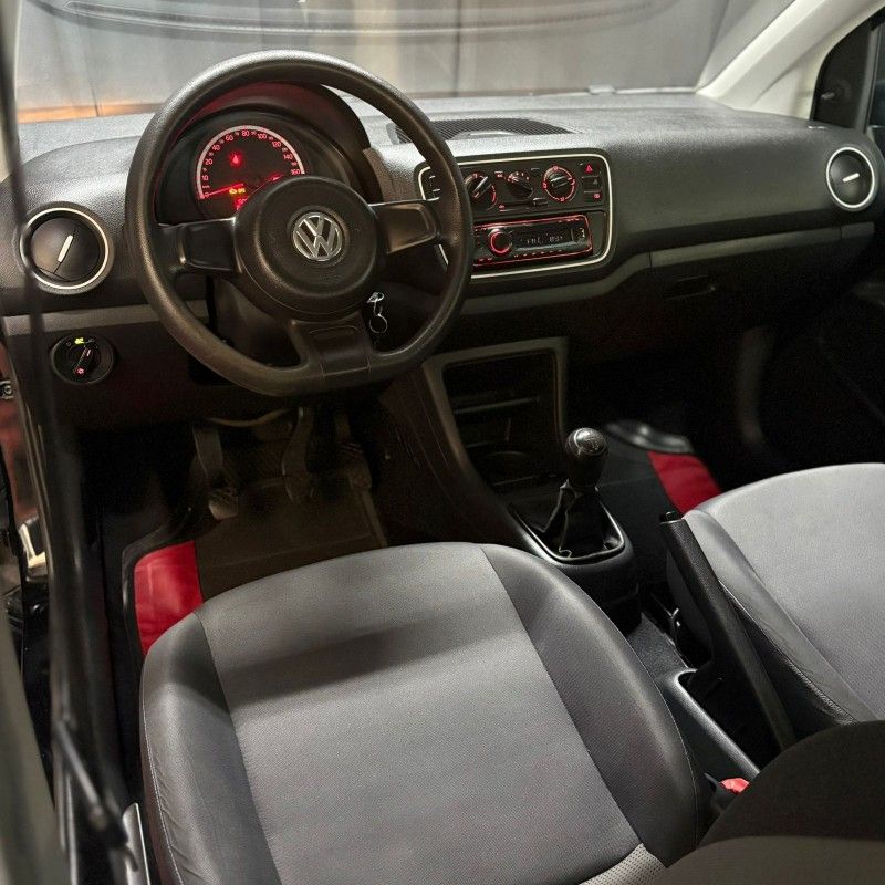 Volkswagen UP TAKE 1.0 2015/2015 SÉRGIO VEÍCULOS TEUTÔNIA / Carros no Vale