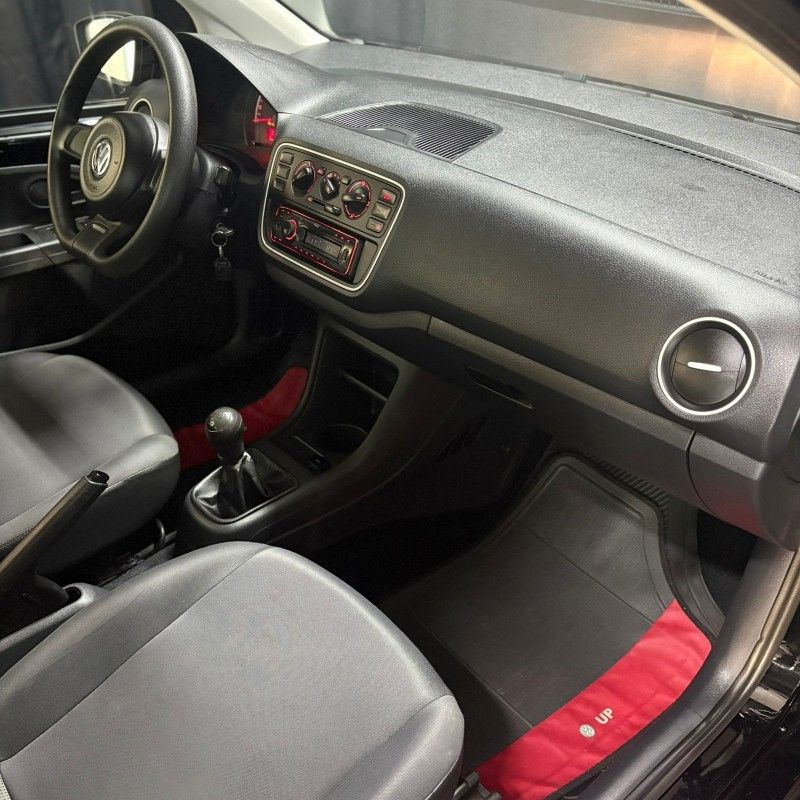Volkswagen UP TAKE 1.0 2015/2015 SÉRGIO VEÍCULOS TEUTÔNIA / Carros no Vale