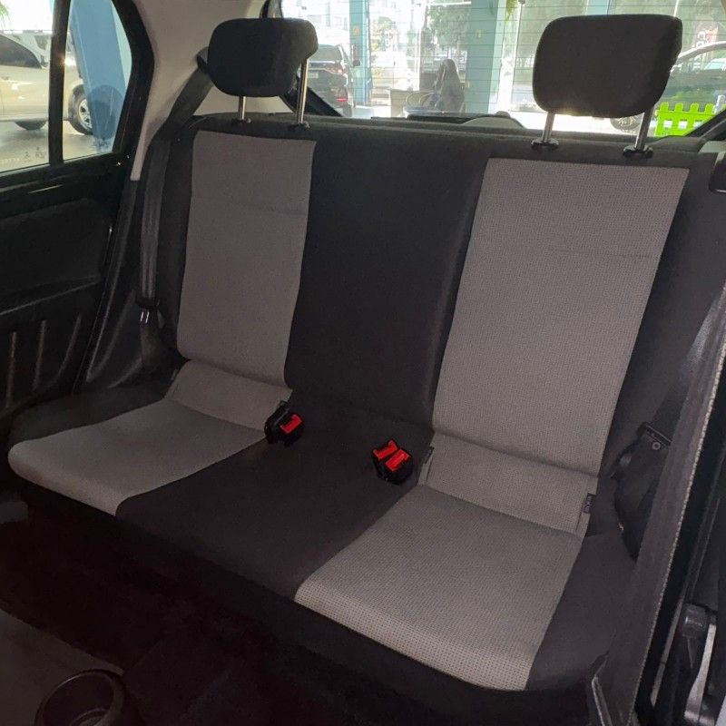 Volkswagen UP TAKE 1.0 2015/2015 SÉRGIO VEÍCULOS TEUTÔNIA / Carros no Vale
