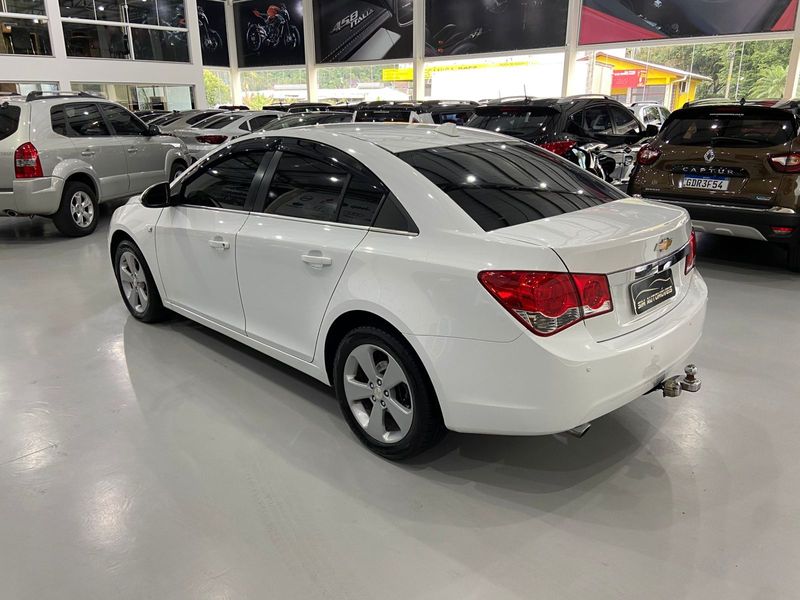 Chevrolet Cruze Lt Nb 2013/2014 SIM AUTOMÓVEIS ROLANTE / Carros no Vale