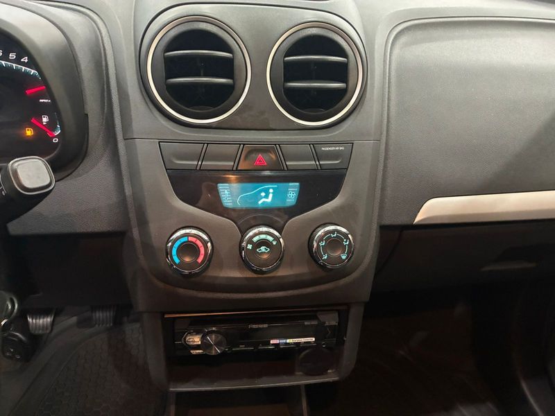Chevrolet Montana 1.4 Ls 8v 2017/2018 SIM AUTOMÓVEIS ROLANTE / Carros no Vale