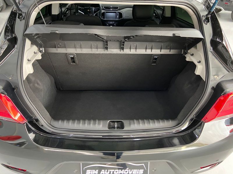 Chevrolet Onix 1.4 Lt 2018/2019 SIM AUTOMÓVEIS ROLANTE / Carros no Vale