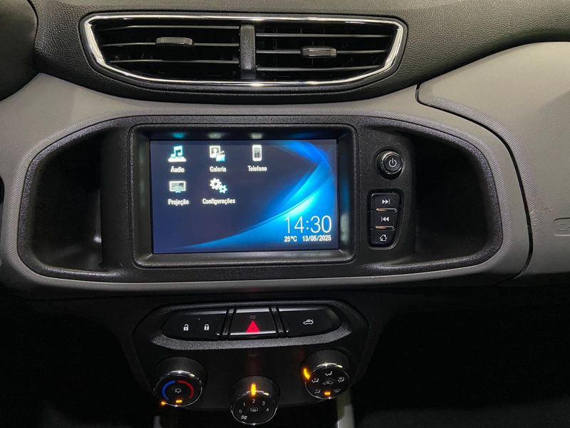Chevrolet Onix 1.4 Lt 2018/2019 SIM AUTOMÓVEIS ROLANTE / Carros no Vale
