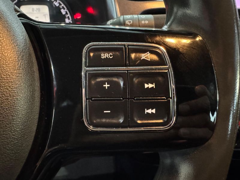 Fiat Mobi Way 1.0 Fire 2018/2019 SIM AUTOMÓVEIS ROLANTE / Carros no Vale