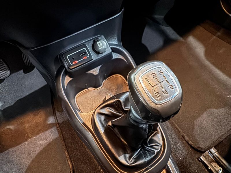 Fiat Mobi Way 1.0 Fire 2018/2019 SIM AUTOMÓVEIS ROLANTE / Carros no Vale