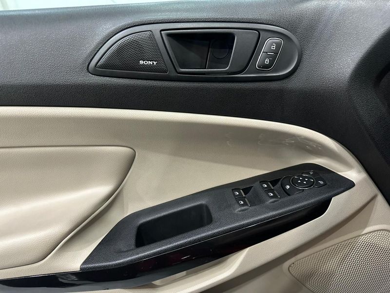 Ford Ecosport Tit2 1.5 2019/2020 SIM AUTOMÓVEIS ROLANTE / Carros no Vale