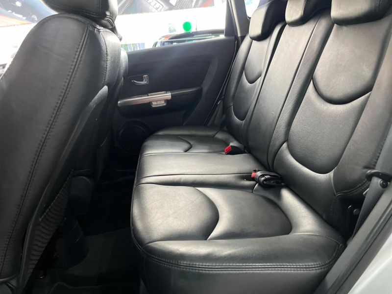 Kia Soul Ex 1.6 Ff 2012/2013 SIM AUTOMÓVEIS ROLANTE / Carros no Vale