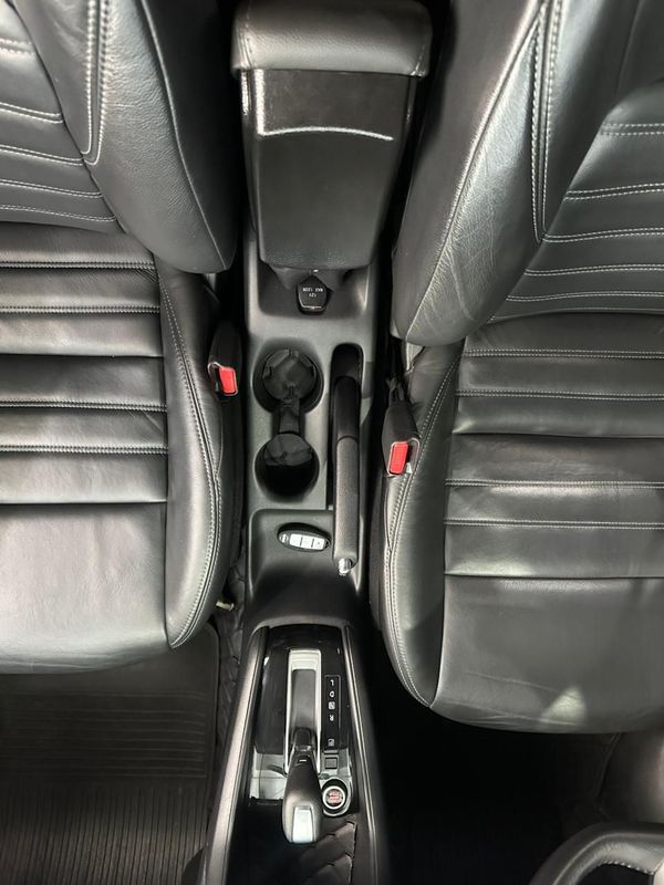 Nissan Kicks Sv Cvt 1.6 16v 2017/2018 SIM AUTOMÓVEIS ROLANTE / Carros no Vale