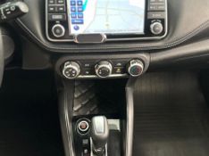 Nissan Kicks Sv Cvt 1.6 16v 2017/2018 SIM AUTOMÓVEIS ROLANTE / Carros no Vale