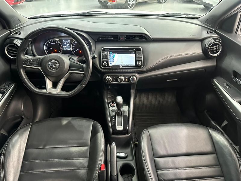 Nissan Kicks Sv Cvt 1.6 16v 2017/2018 SIM AUTOMÓVEIS ROLANTE / Carros no Vale