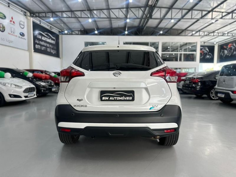 Nissan Kicks Sv Cvt 1.6 16v 2017/2018 SIM AUTOMÓVEIS ROLANTE / Carros no Vale