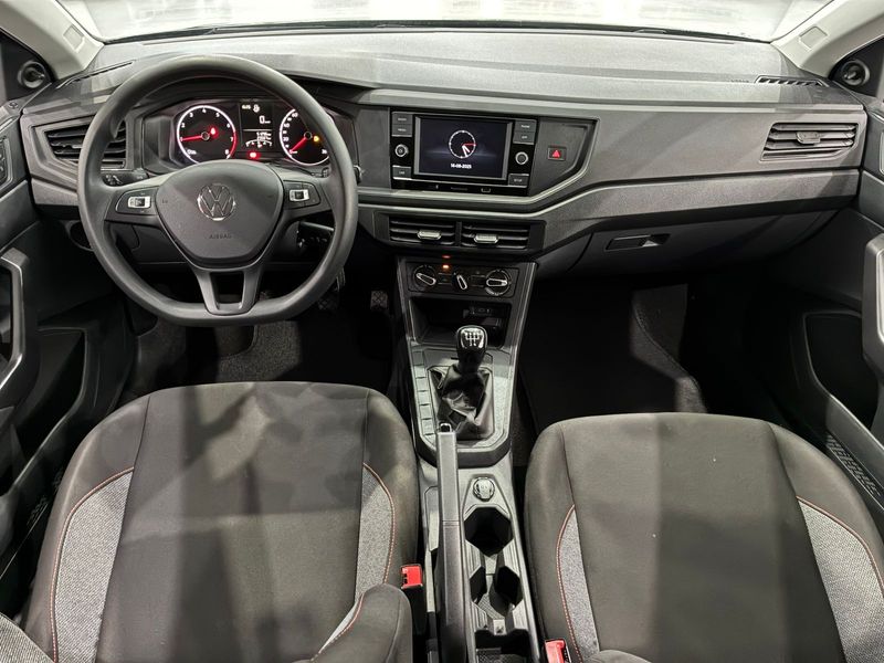Volkswagen Polo Track Ma 2023/2024 SIM AUTOMÓVEIS ROLANTE / Carros no Vale