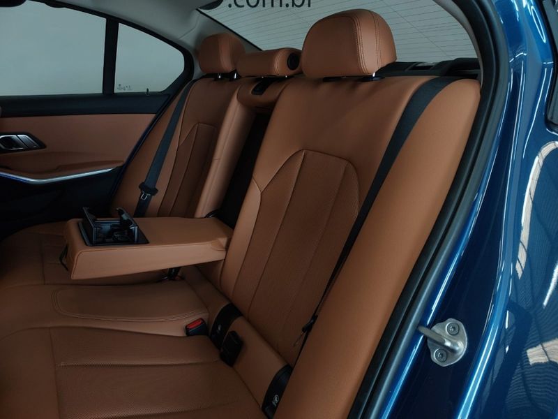 BMW 320i 2.0 16V TURBO FLEX SPORT GP AUTOMÁTICO 2022/2022 BETIOLO NOVOS E SEMINOVOS LAJEADO / Carros no Vale