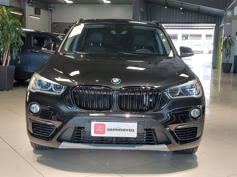 BMW X1 2.0 16V TURBO ACTIVEFLEX SDRIVE20I 4P AUTOMÁTICO 2016/2016 BETIOLO NOVOS E SEMINOVOS LAJEADO / Carros no Vale