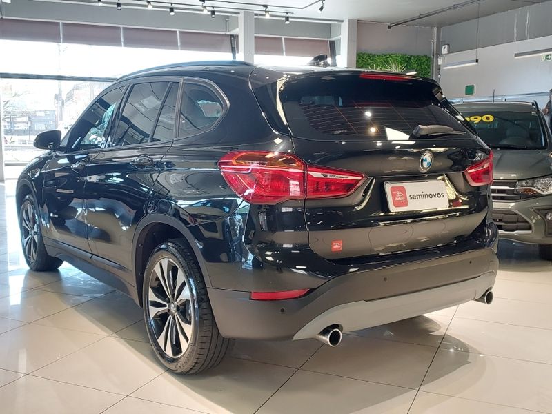 BMW X1 2.0 16V TURBO ACTIVEFLEX SDRIVE20I 4P AUTOMÁTICO 2016/2016 BETIOLO NOVOS E SEMINOVOS LAJEADO / Carros no Vale