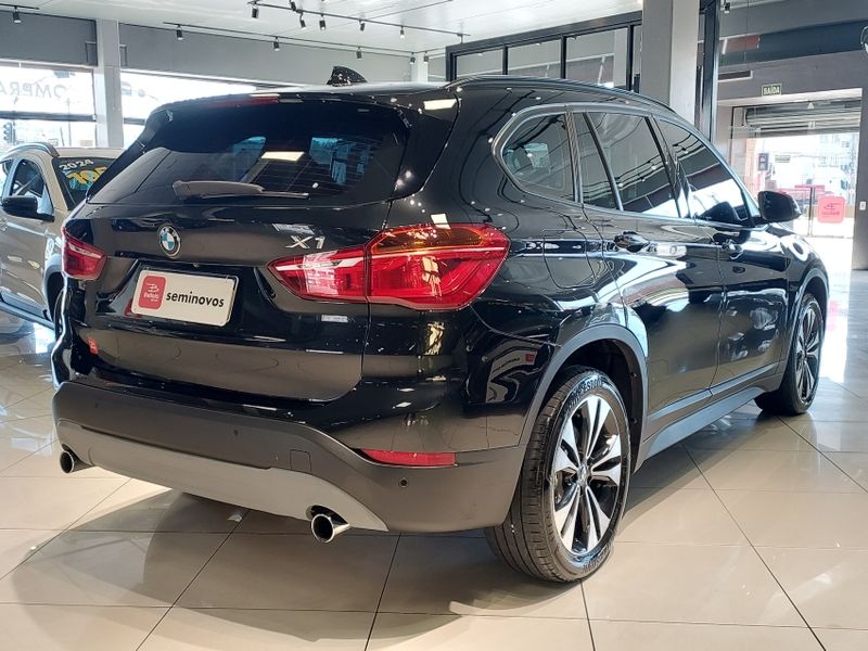 BMW X1 2.0 16V TURBO ACTIVEFLEX SDRIVE20I 4P AUTOMÁTICO 2016/2016 BETIOLO NOVOS E SEMINOVOS LAJEADO / Carros no Vale
