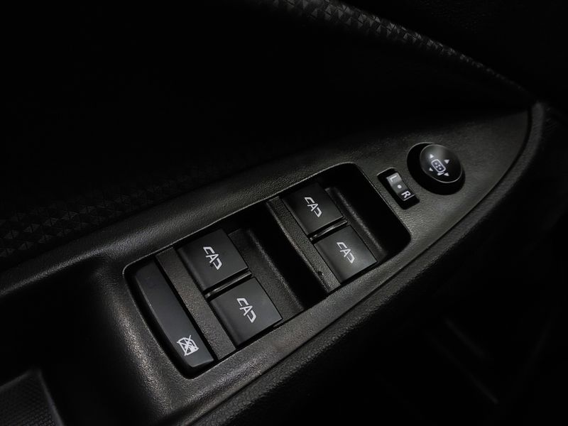 Chevrolet ONIX 1.0 FLEX LT MANUAL 2021/2022 BETIOLO NOVOS E SEMINOVOS LAJEADO / Carros no Vale