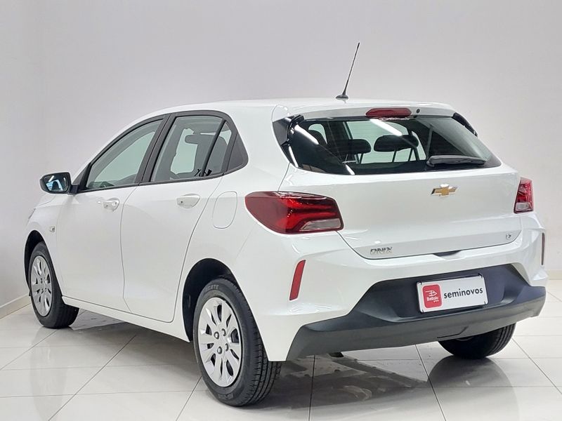 Chevrolet ONIX 1.0 FLEX LT MANUAL 2021/2022 BETIOLO NOVOS E SEMINOVOS LAJEADO / Carros no Vale
