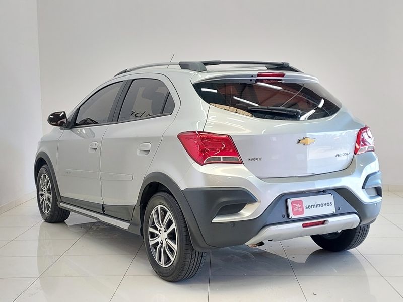 Chevrolet ONIX 1.4 MPFI ACTIV 8V FLEX 4P AUTOMÁTICO 2018/2018 BETIOLO NOVOS E SEMINOVOS LAJEADO / Carros no Vale