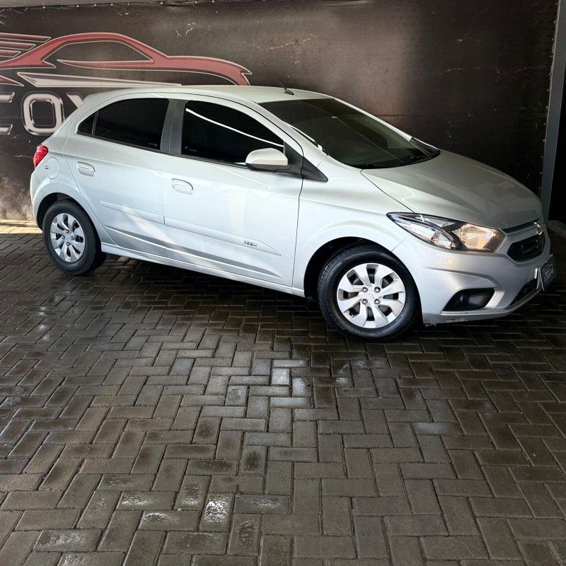 Chevrolet ONIX LT 1.0 2019/2019 SÉRGIO VEÍCULOS TEUTÔNIA / Carros no Vale