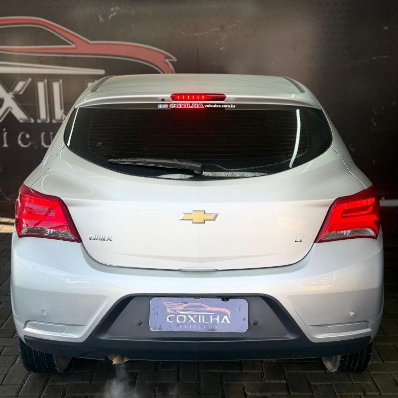 Chevrolet ONIX LT 1.0 2019/2019 SÉRGIO VEÍCULOS TEUTÔNIA / Carros no Vale
