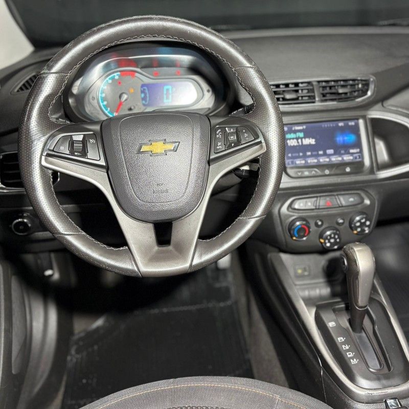 Chevrolet ONIX LTZ 1.4 2015/2015 SÉRGIO VEÍCULOS TEUTÔNIA / Carros no Vale