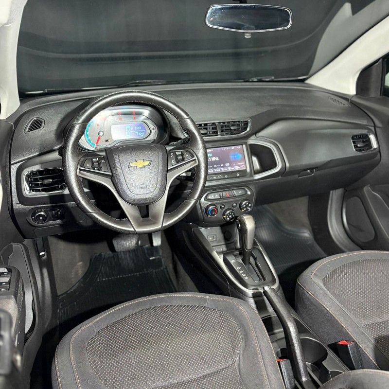 Chevrolet ONIX LTZ 1.4 2015/2015 SÉRGIO VEÍCULOS TEUTÔNIA / Carros no Vale