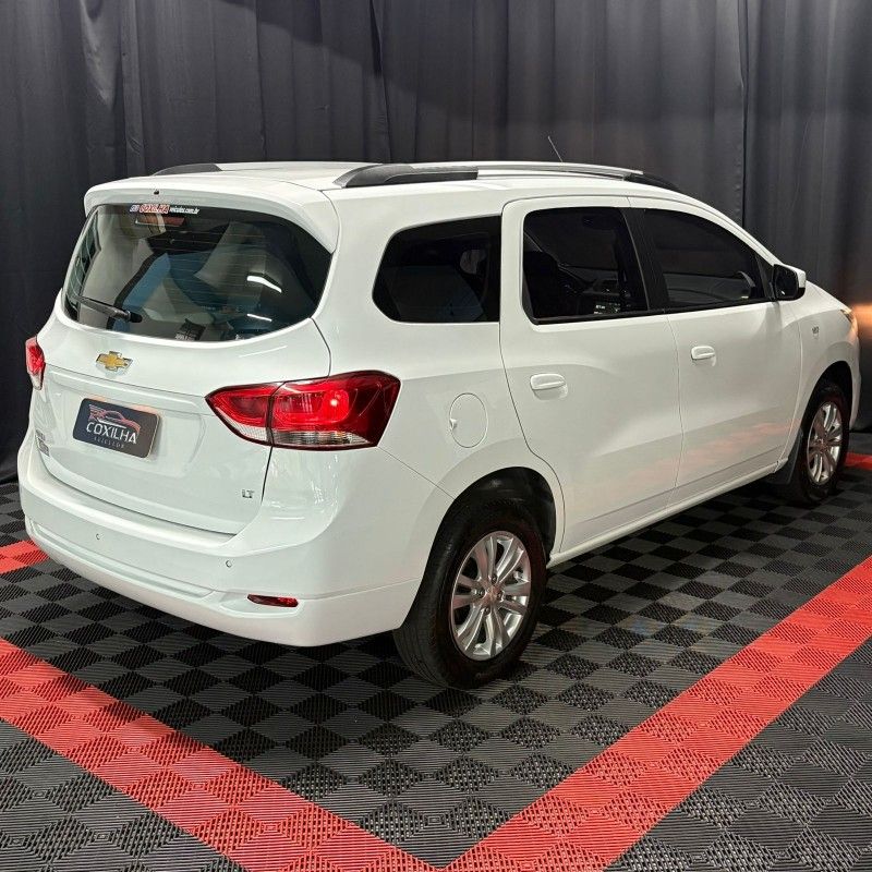 Chevrolet SPIN LT 1.8 2023/2023 SÉRGIO VEÍCULOS TEUTÔNIA / Carros no Vale Chevrolet SPIN LT 1.8 2023/2023 SÉRGIO VEÍCULOS TEUTÔNIA / Carros no Vale