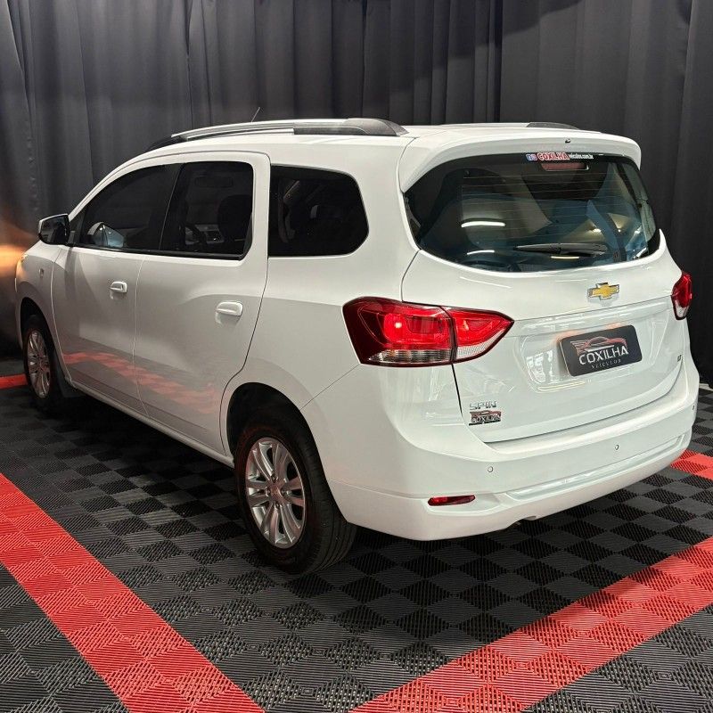 Chevrolet SPIN LT 1.8 2023/2023 SÉRGIO VEÍCULOS TEUTÔNIA / Carros no Vale Chevrolet SPIN LT 1.8 2023/2023 SÉRGIO VEÍCULOS TEUTÔNIA / Carros no Vale