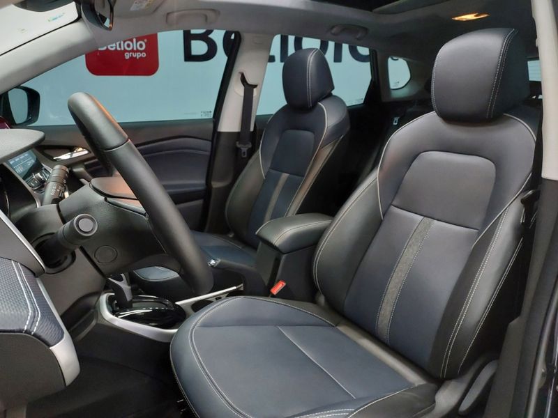 Chevrolet TRACKER 1.2 TURBO FLEX PREMIER AUTOMÁTICO 2024/2025 BETIOLO NOVOS E SEMINOVOS LAJEADO / Carros no Vale