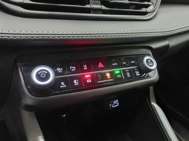 Fiat FASTBACK 1.3 TURBO 270 FLEX LIMITED EDITION AT6 2023/2024 BETIOLO NOVOS E SEMINOVOS LAJEADO / Carros no Vale