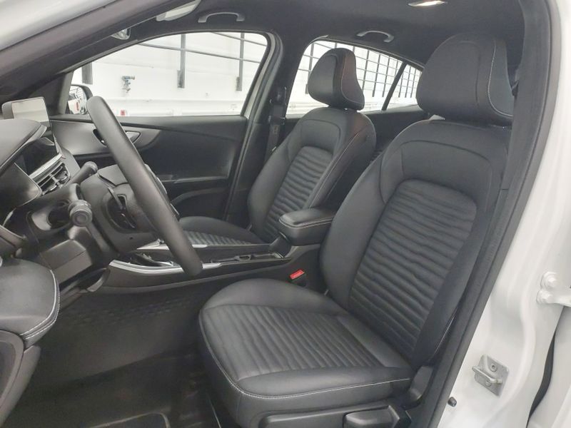 Fiat FASTBACK 1.3 TURBO 270 FLEX LIMITED EDITION AT6 2023/2024 BETIOLO NOVOS E SEMINOVOS LAJEADO / Carros no Vale