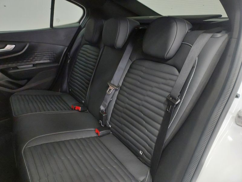 Fiat FASTBACK 1.3 TURBO 270 FLEX LIMITED EDITION AT6 2024/2024 BETIOLO NOVOS E SEMINOVOS LAJEADO / Carros no Vale